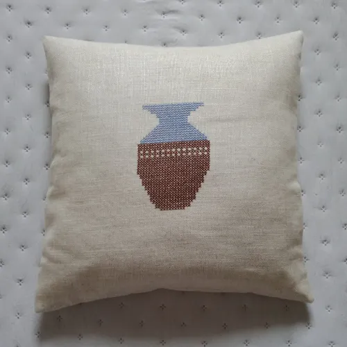 Coussin déco brodé lin "Tsoba" bleu