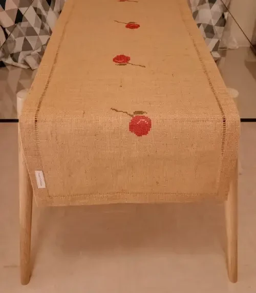 Chemins de table en jute "La Rose"