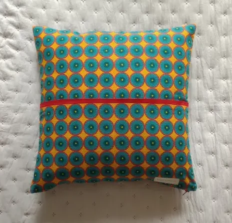 Coussin déco wax "Ghuali" rouge